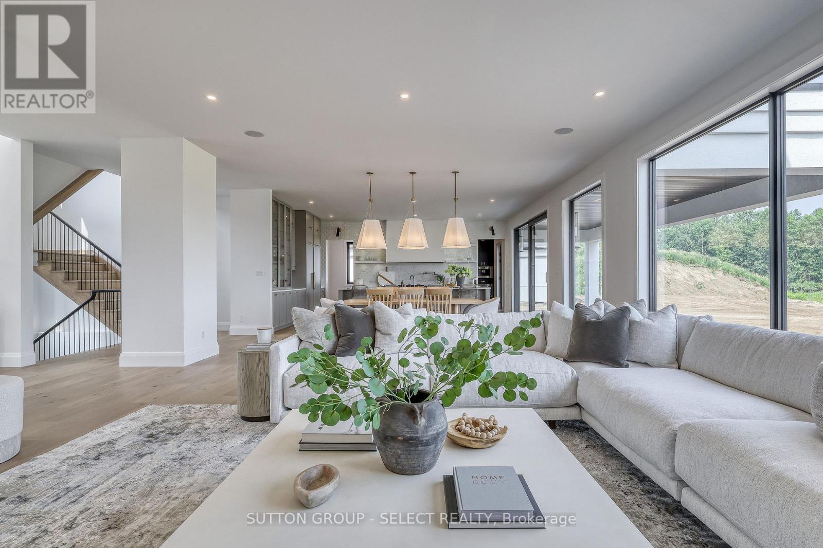 169 Edgewater Boulevard, Middlesex Centre (Kilworth), ON - Indoor Photo Showing Living Room