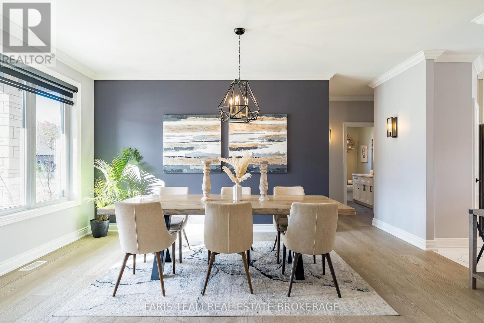 9 Byers Street, Springwater, ON - Indoor Photo Showing Dining Room
