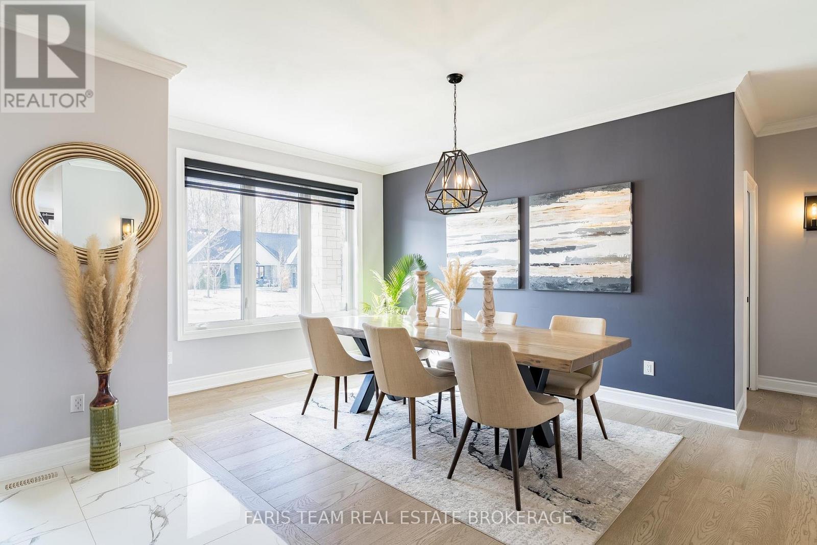 9 Byers Street, Springwater, ON - Indoor Photo Showing Dining Room