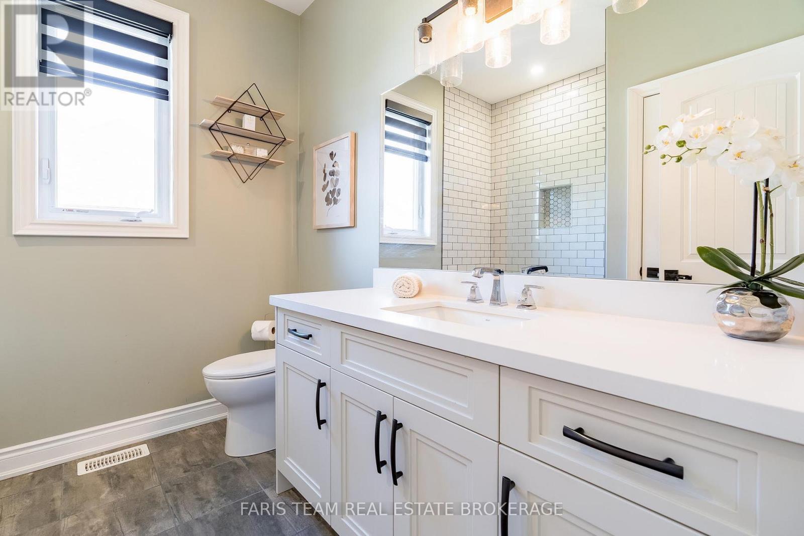 9 Byers Street, Springwater, ON - Indoor Photo Showing Bathroom