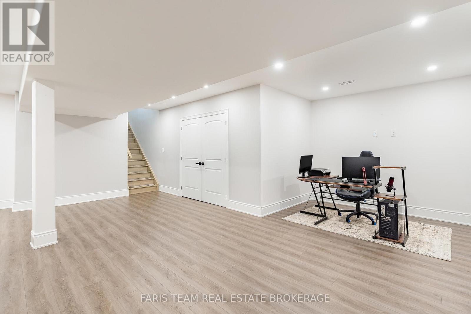 9 Byers Street, Springwater, ON - Indoor