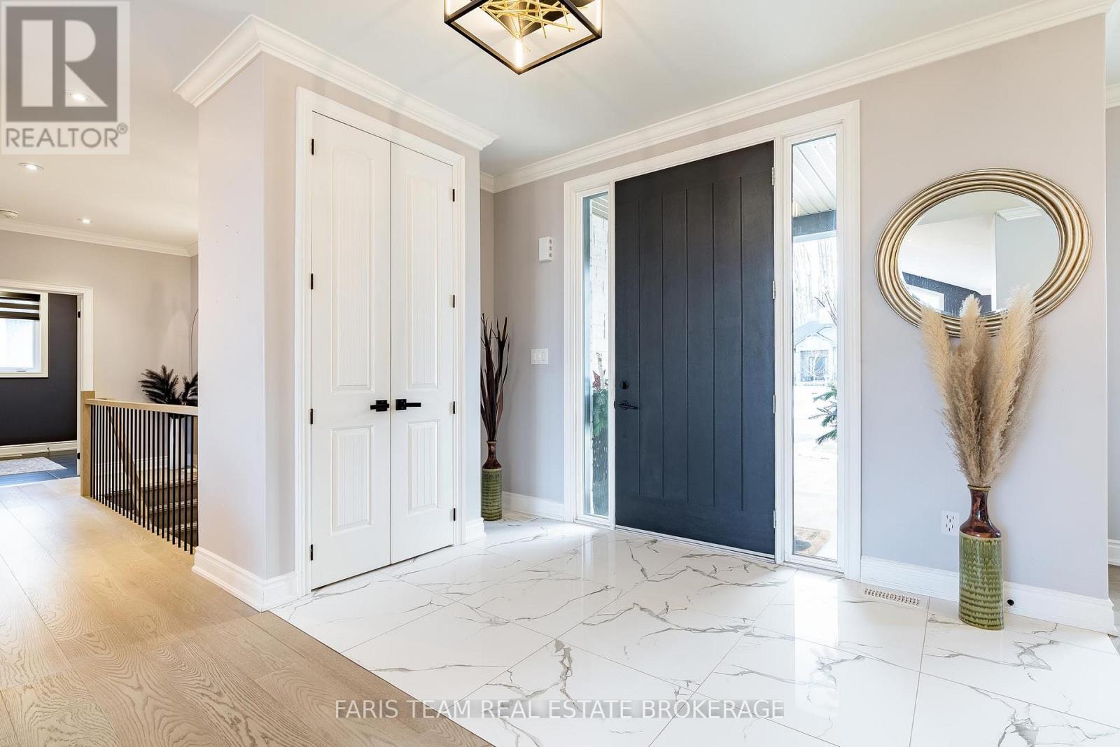 9 Byers Street, Springwater, ON - Indoor Photo Showing Other Room