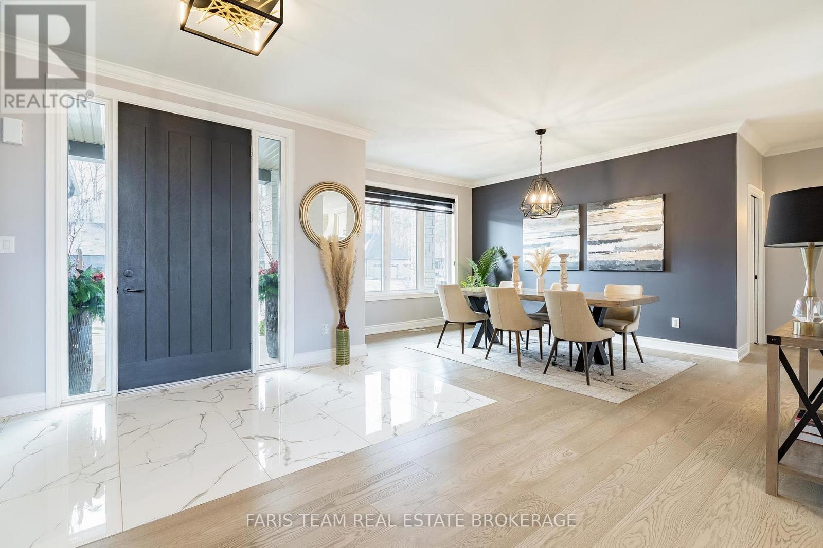 9 Byers Street, Springwater, ON - Indoor Photo Showing Dining Room