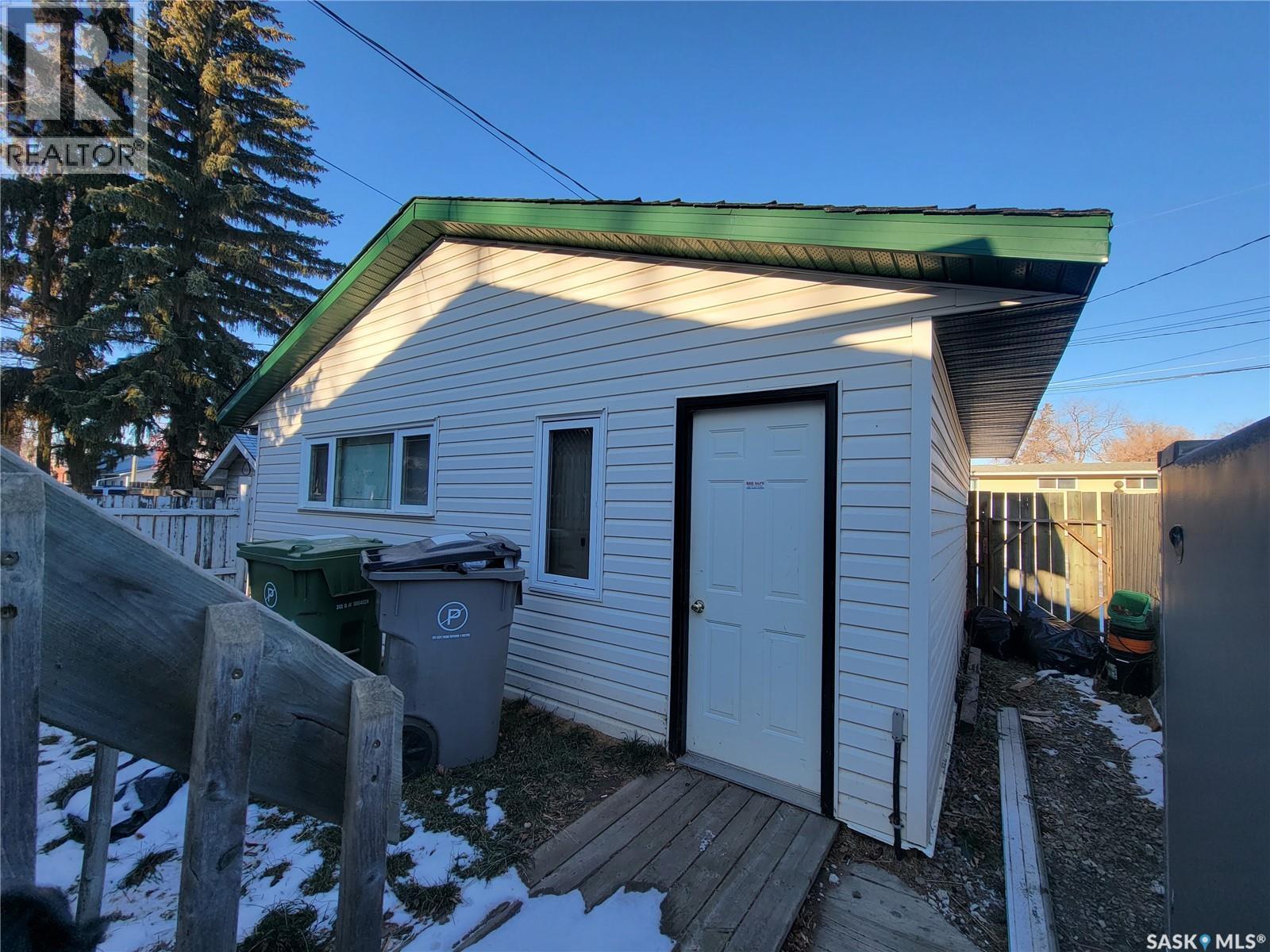 4820 46Th Street, Lloydminster, SK - Outdoor With Exterior