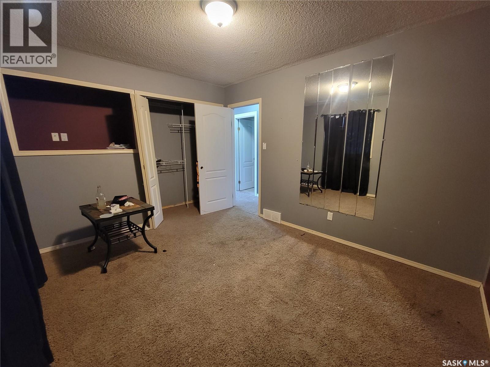 4820 46Th Street, Lloydminster, SK - Indoor