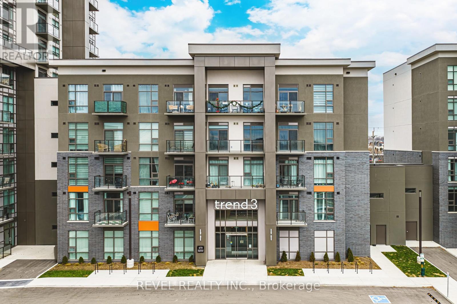 TREND 3 - 613 - 470 Dundas Street E, Hamilton, ON - Outdoor With Facade