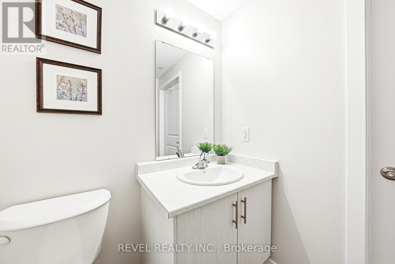 613 - 470 Dundas Street E, Hamilton, ON - Indoor Photo Showing Bathroom