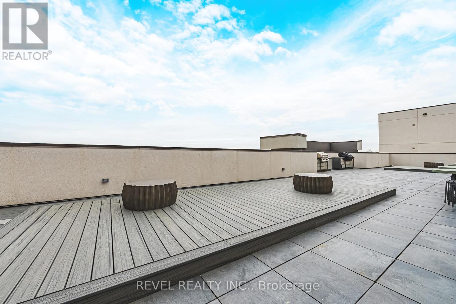 Outdoor Patio and BBQ Area - 613 - 470 Dundas Street E, Hamilton, ON - Outdoor