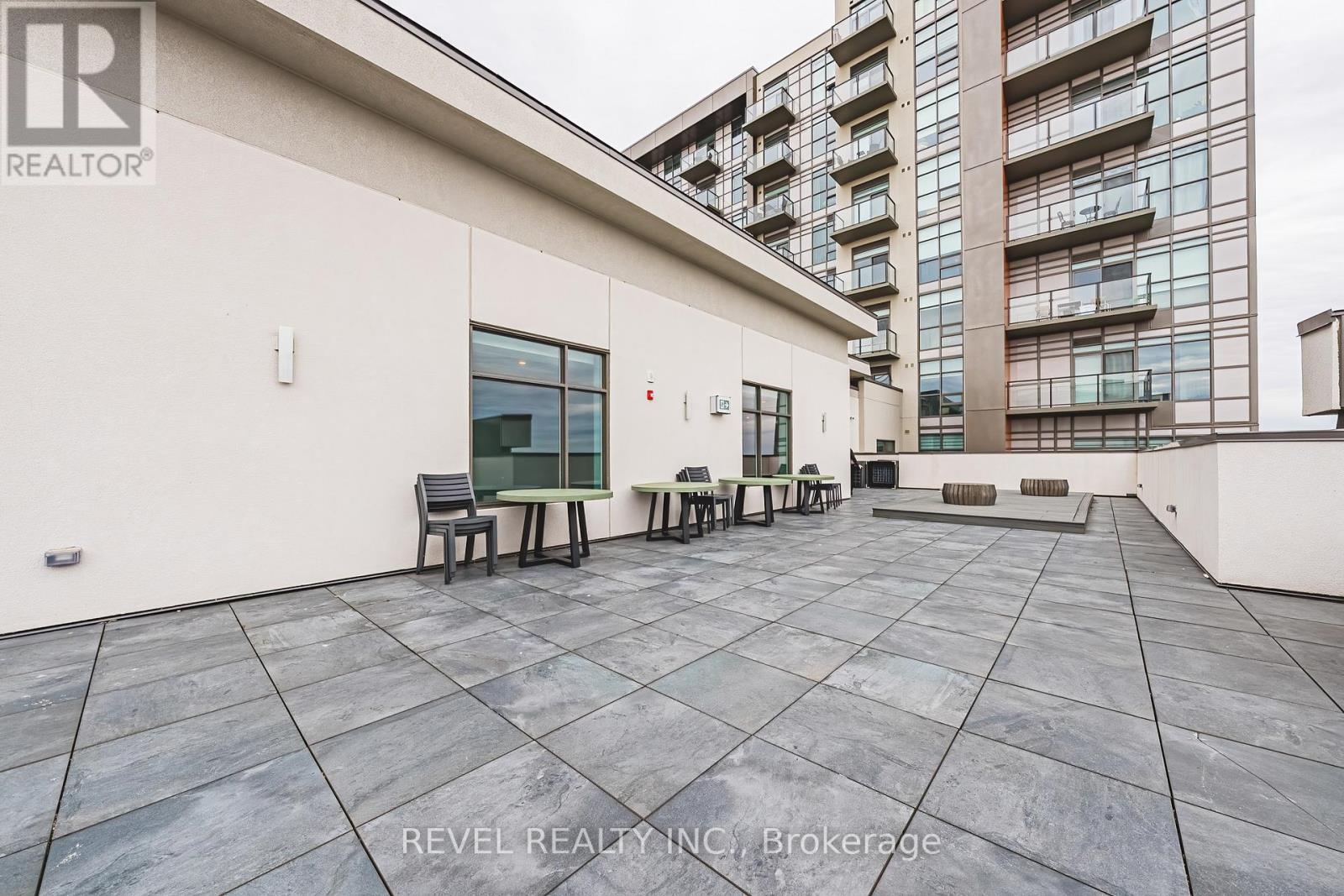 Outdoor Patio and BBQ Area - 613 - 470 Dundas Street E, Hamilton, ON - Outdoor