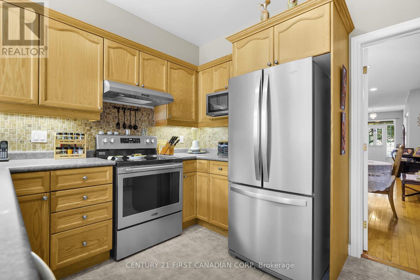 153 - 2025 Meadowgate Boulevard, London South (South U), ON - Indoor Photo Showing Kitchen