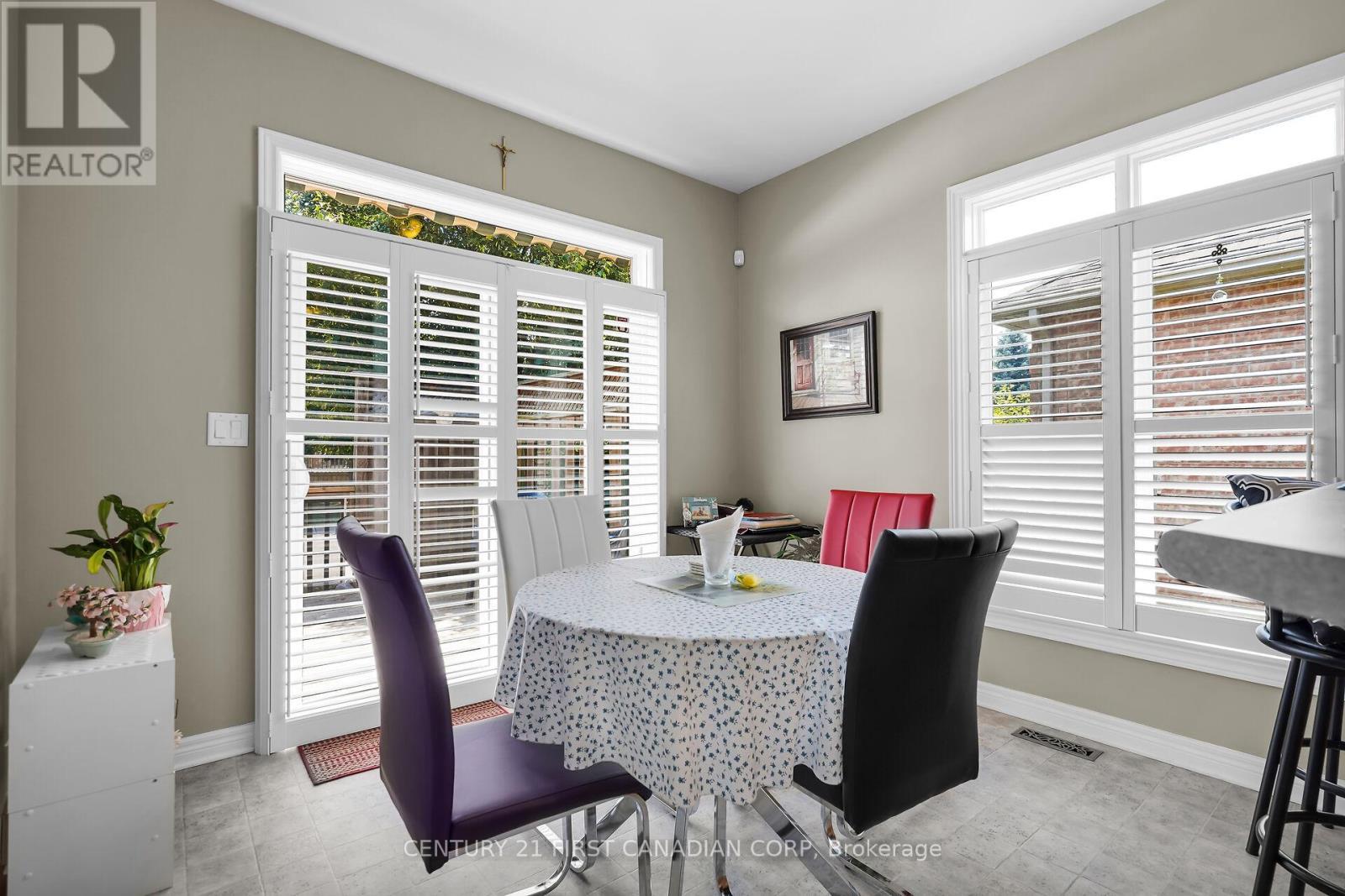 153 - 2025 Meadowgate Boulevard, London South (South U), ON - Indoor Photo Showing Dining Room