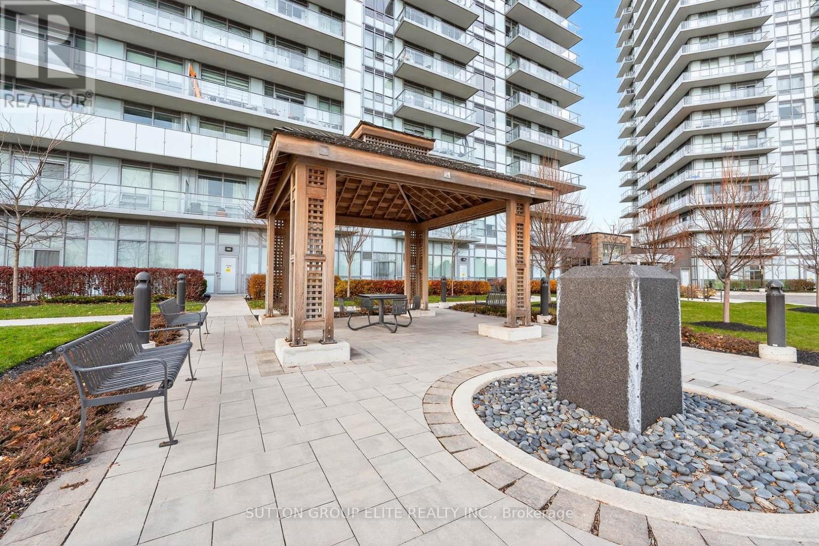 1707 - 4699 Glen Erin Drive, Mississauga, ON - Outdoor With Balcony With Facade