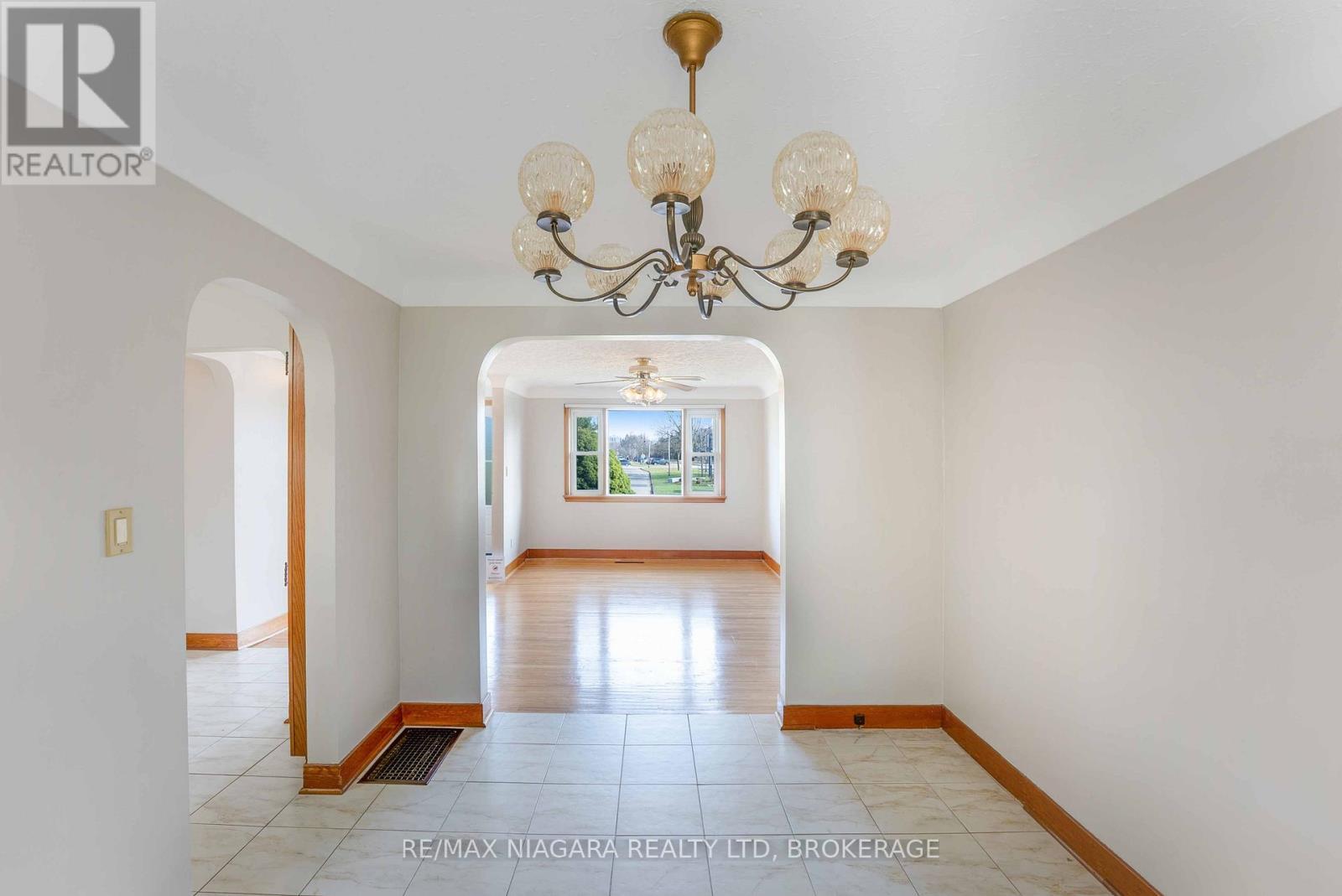 127 Louth Street, St. Catharines (Rykert/Vansickle), ON - Indoor Photo Showing Other Room