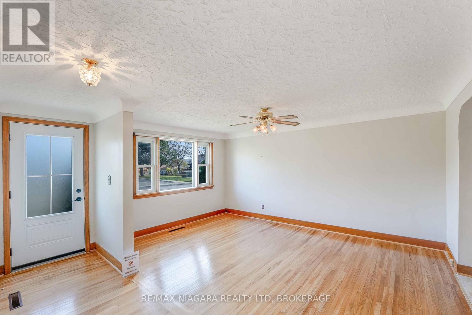 127 Louth Street, St. Catharines (Rykert/Vansickle), ON - Indoor Photo Showing Other Room