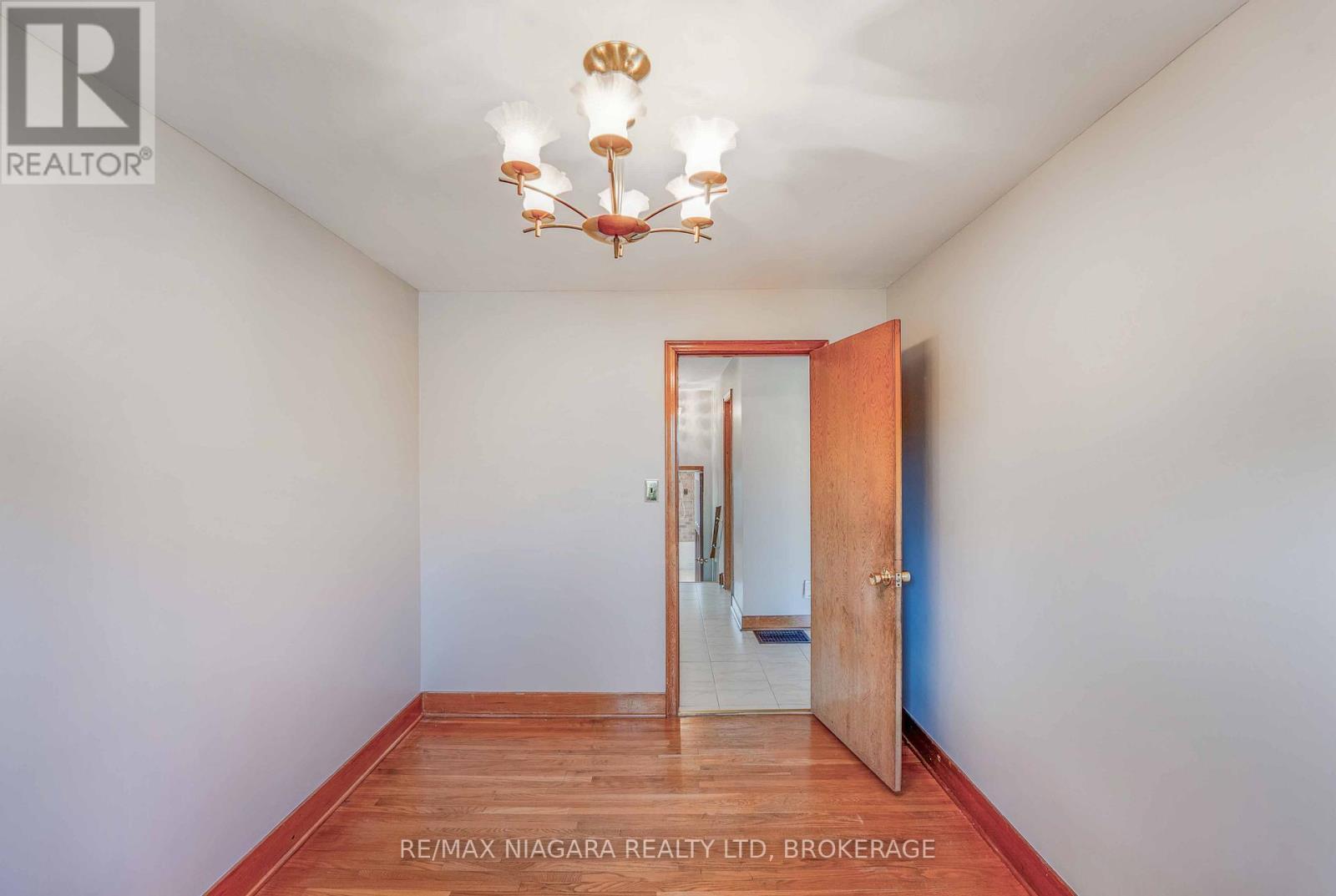 127 Louth Street, St. Catharines (Rykert/Vansickle), ON - Indoor Photo Showing Other Room