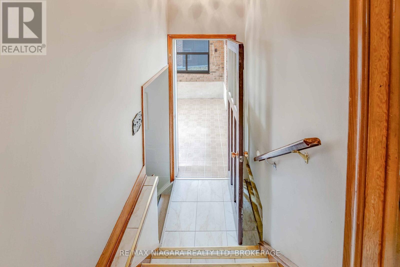 127 Louth Street, St. Catharines (Rykert/Vansickle), ON - Indoor Photo Showing Other Room