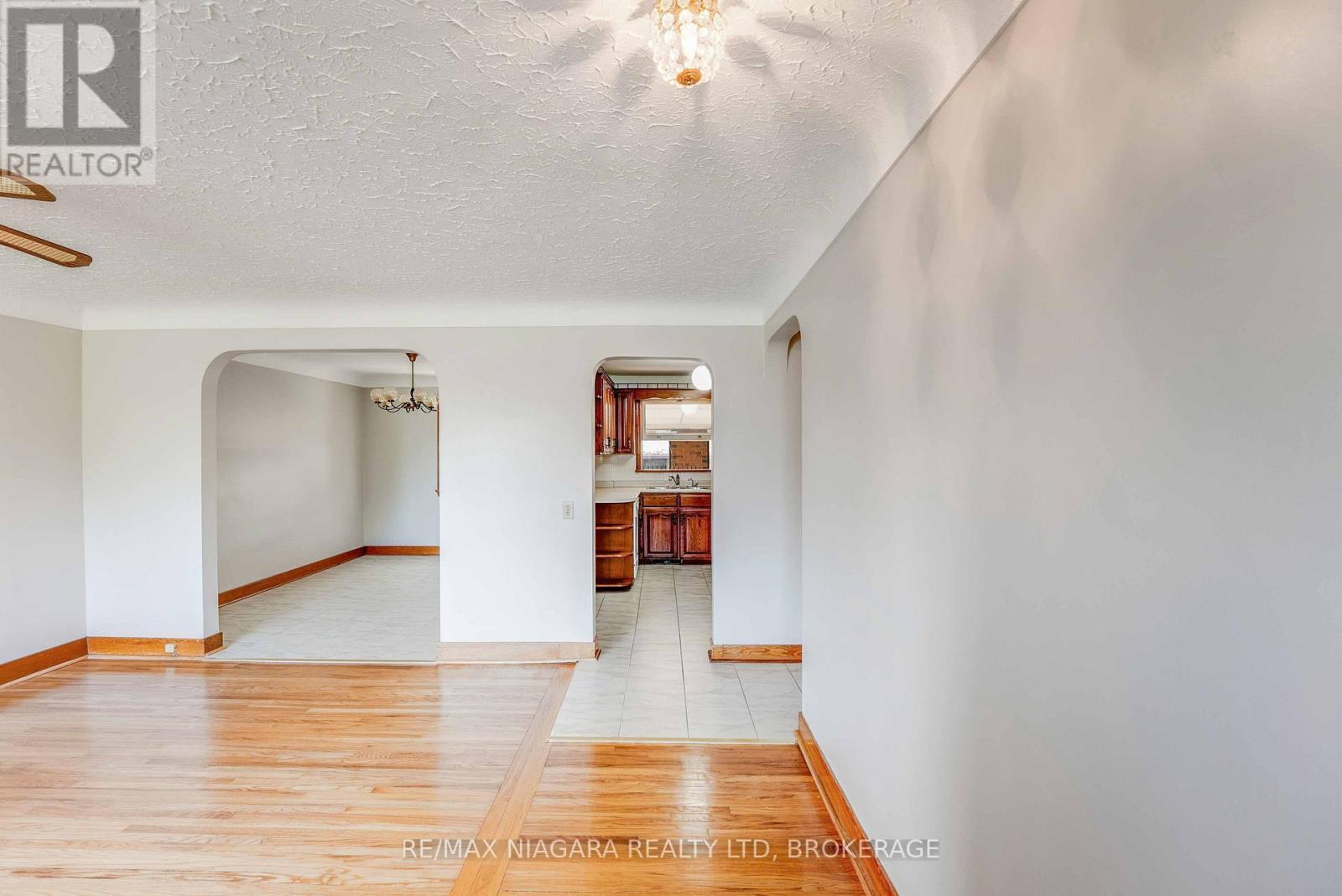 127 Louth Street, St. Catharines (Rykert/Vansickle), ON - Indoor Photo Showing Other Room