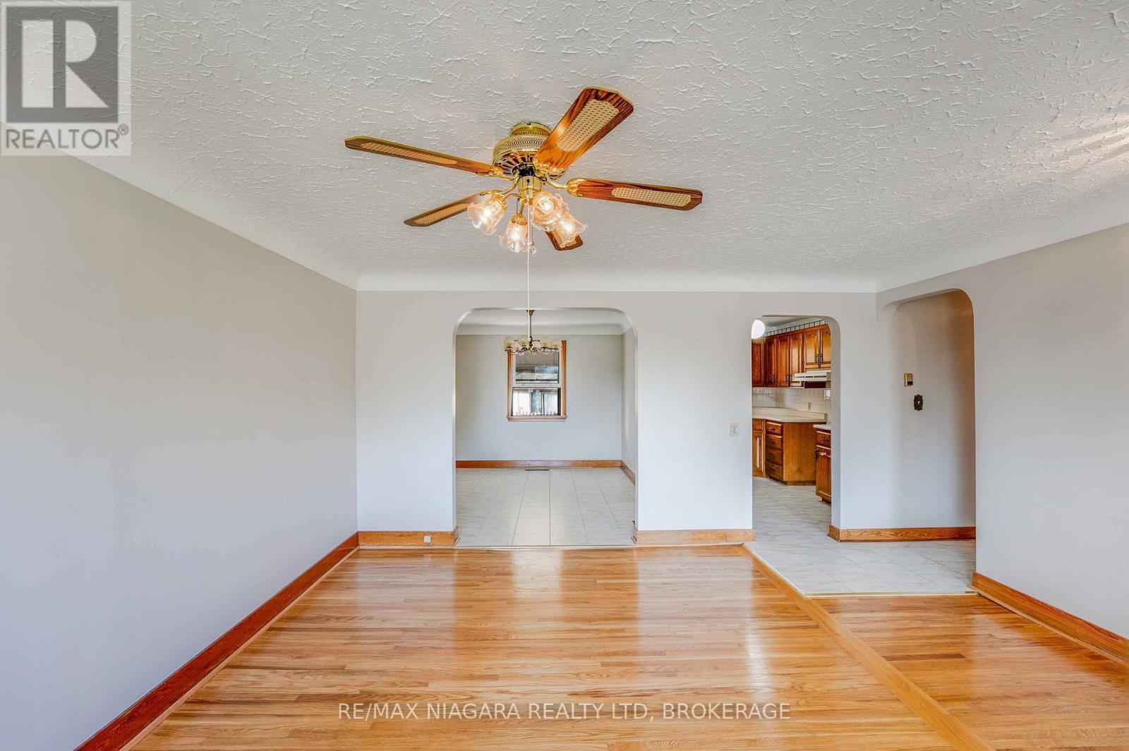127 Louth Street, St. Catharines (Rykert/Vansickle), ON - Indoor Photo Showing Other Room