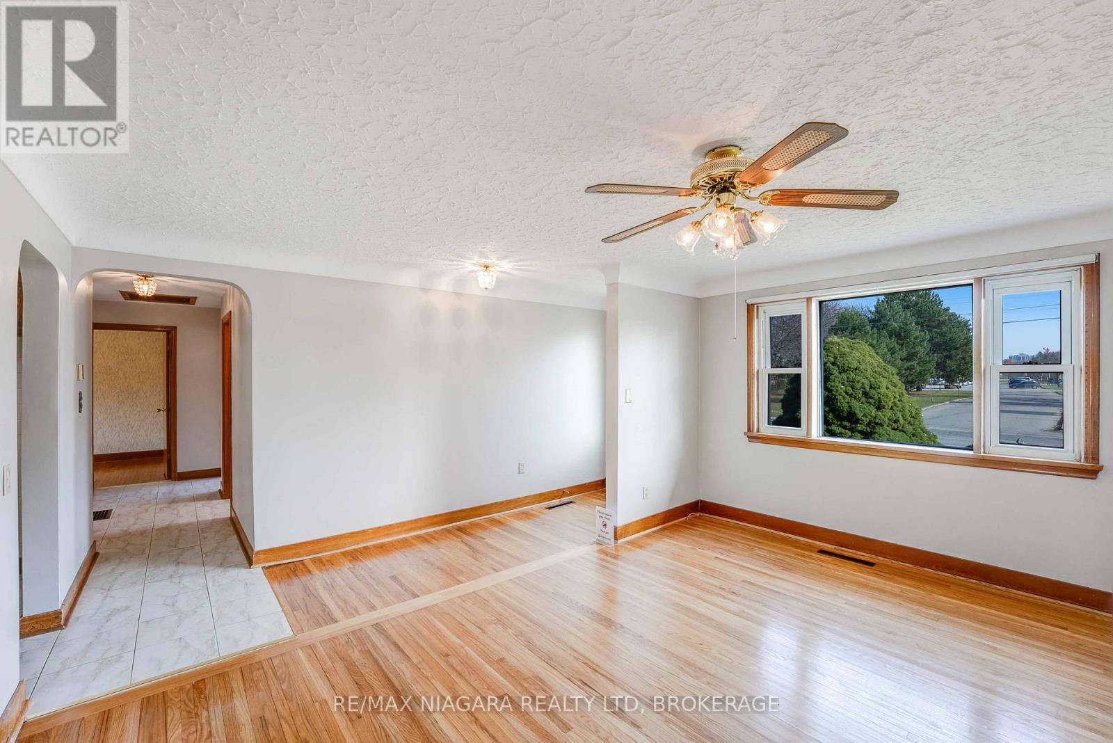 127 Louth Street, St. Catharines (Rykert/Vansickle), ON - Indoor Photo Showing Other Room