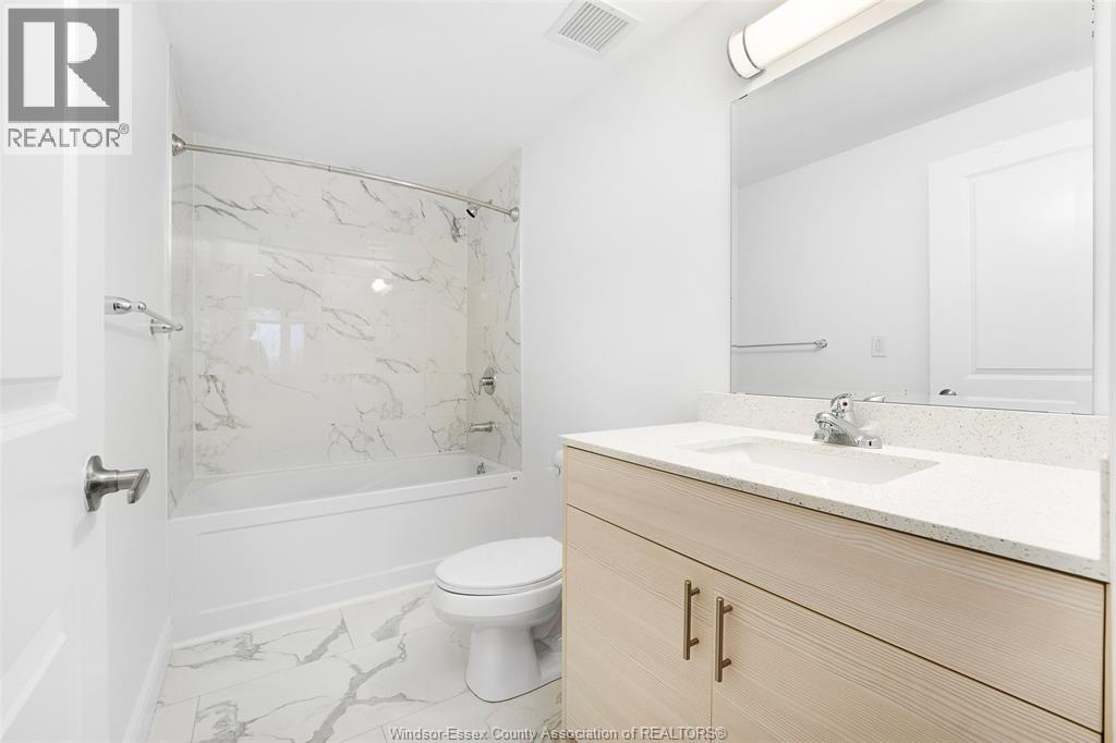 1675 Banwell Unit# 709, Windsor, ON - Indoor Photo Showing Bathroom