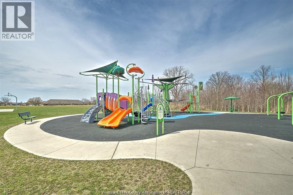 1675 Banwell Unit# 709, Windsor, ON - Outdoor