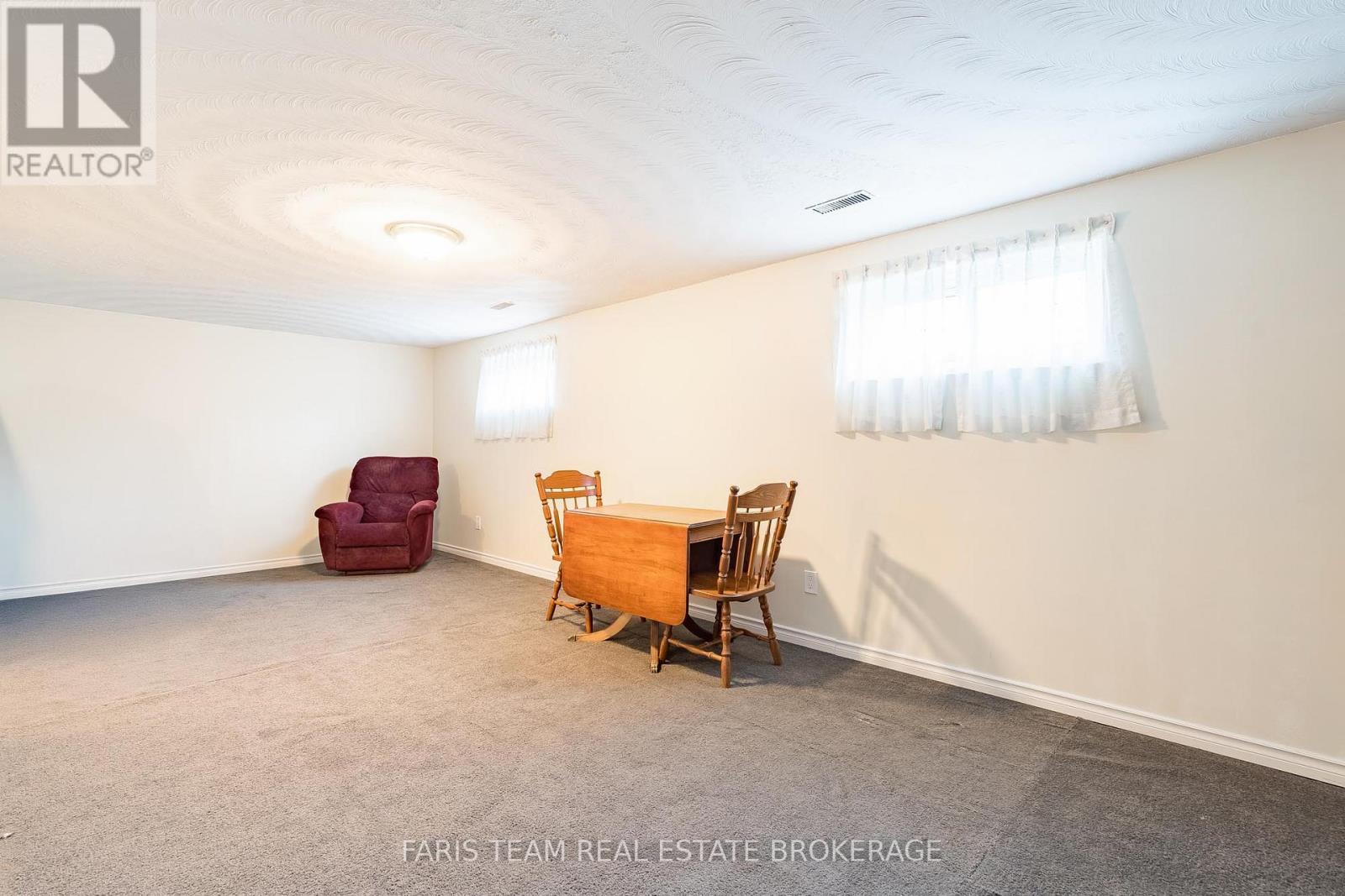 807 Cook Street, Innisfil, ON - Indoor