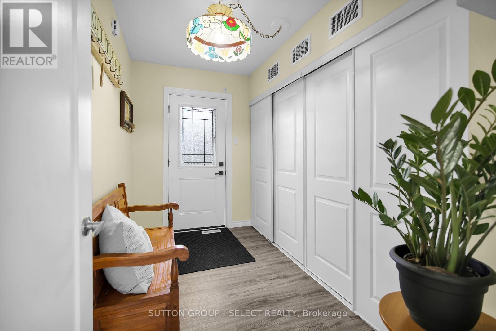 21069 Riverview Drive, Thames Centre, ON - Indoor Photo Showing Other Room