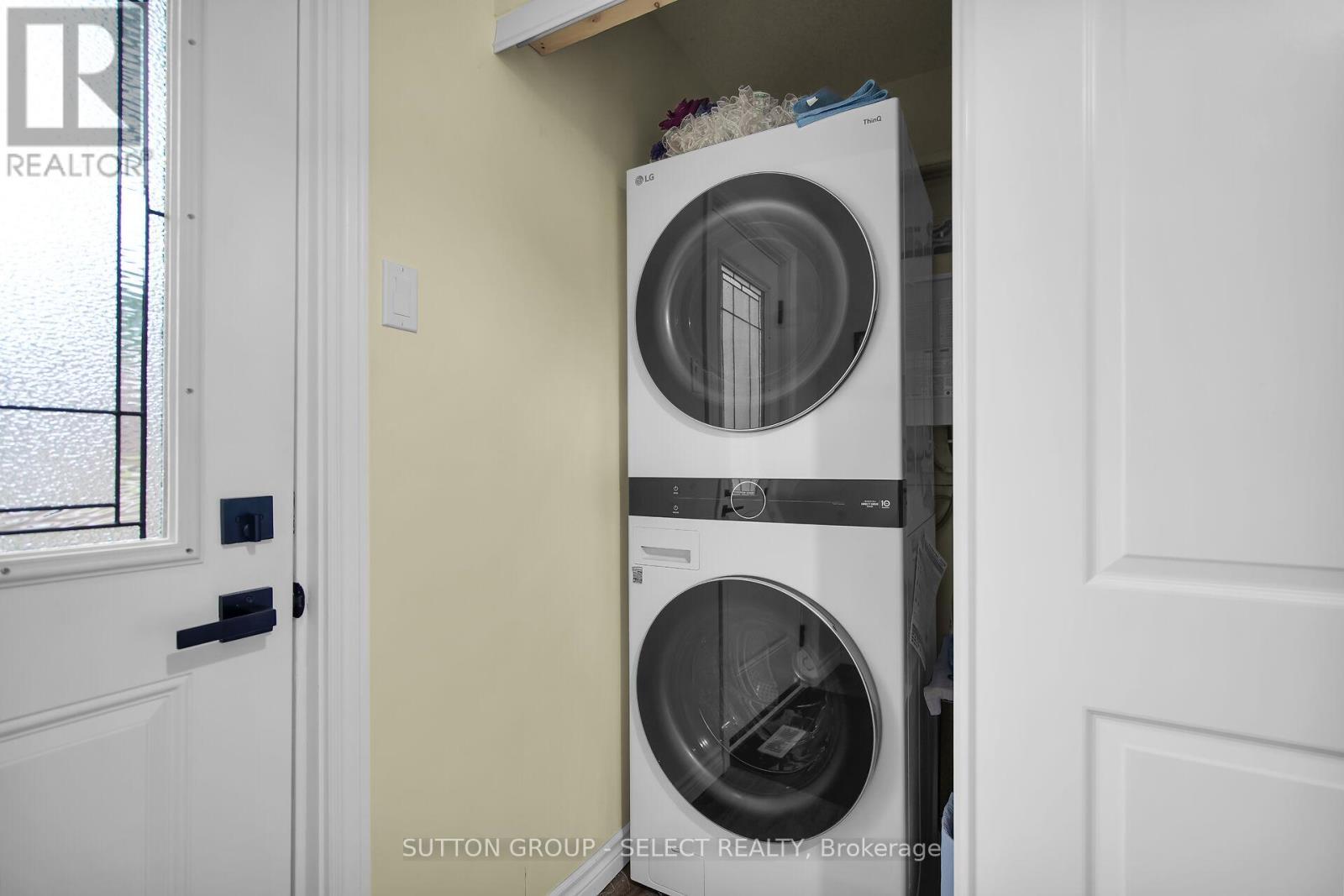 21069 Riverview Drive, Thames Centre, ON - Indoor Photo Showing Laundry Room