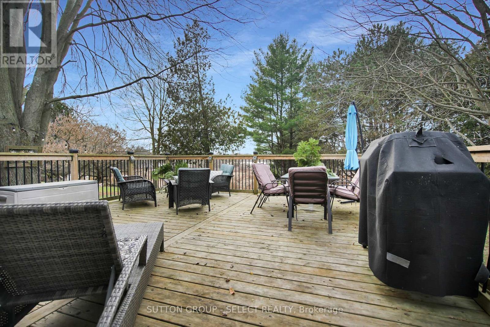 21069 Riverview Drive, Thames Centre, ON - Outdoor With Deck Patio Veranda