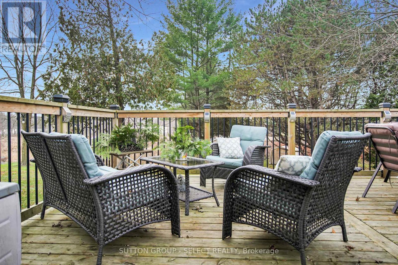 21069 Riverview Drive, Thames Centre, ON - Outdoor With Deck Patio Veranda With Exterior