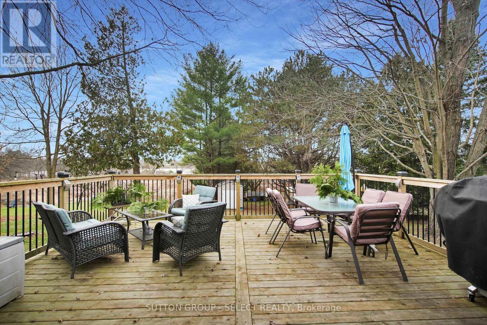 21069 Riverview Drive, Thames Centre, ON - Outdoor With Deck Patio Veranda With Exterior