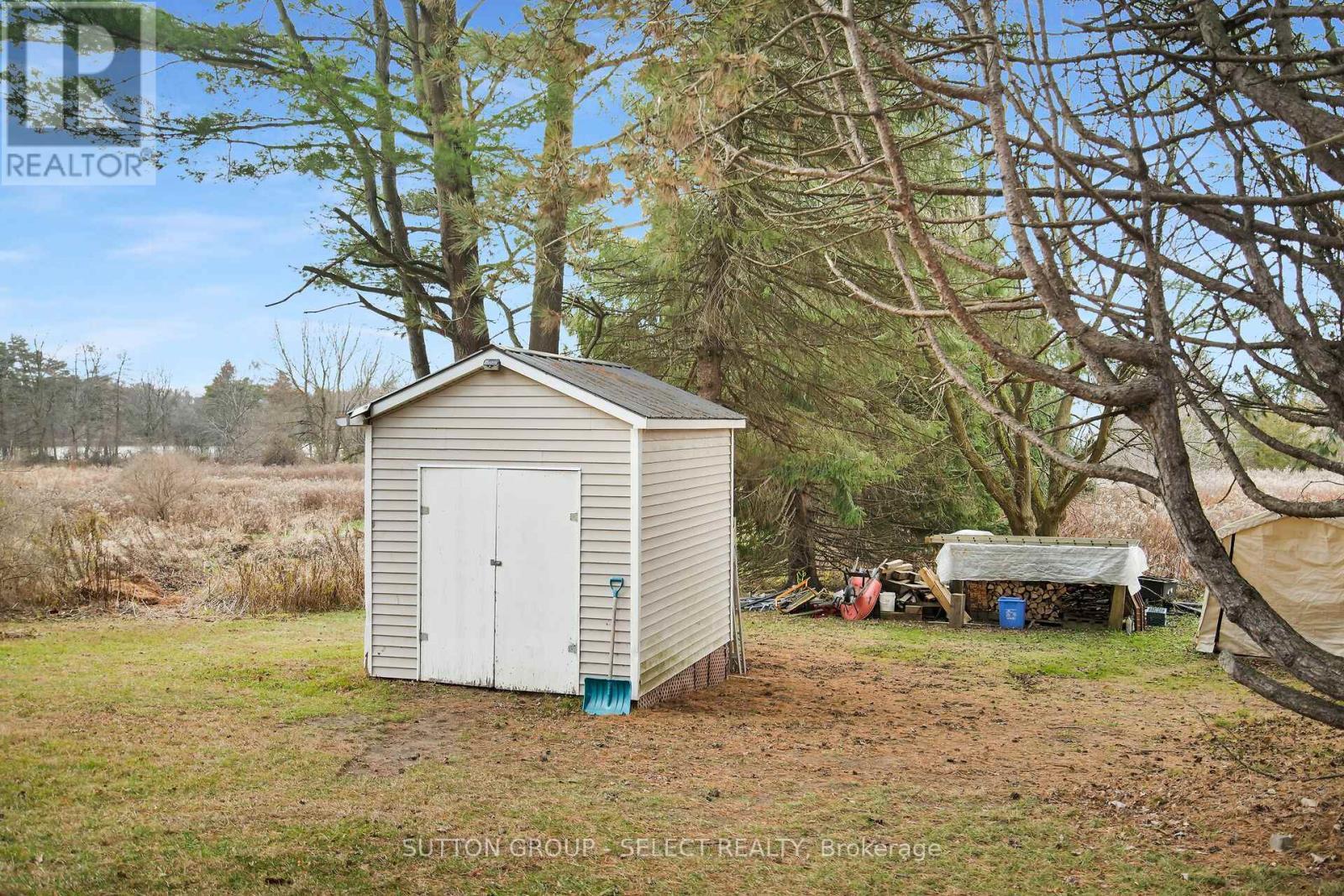 21069 Riverview Drive, Thames Centre, ON - Outdoor