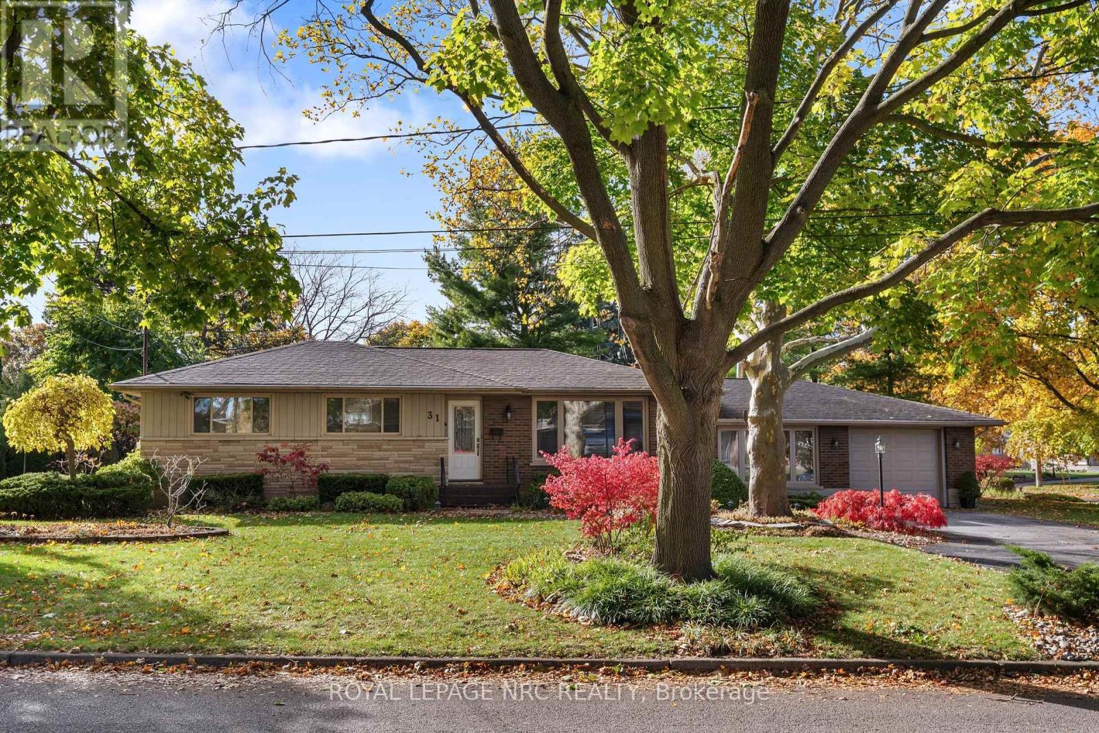 Lovely rancher bungalow on a quiet street. - 31 St Lawrence Drive, St. Catharines (Bunting/Linwell), ON - Outdoor
