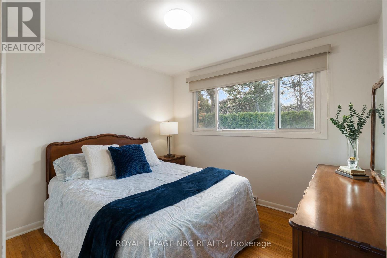 Primary bedroom - 31 St Lawrence Drive, St. Catharines (Bunting/Linwell), ON - Indoor Photo Showing Bedroom