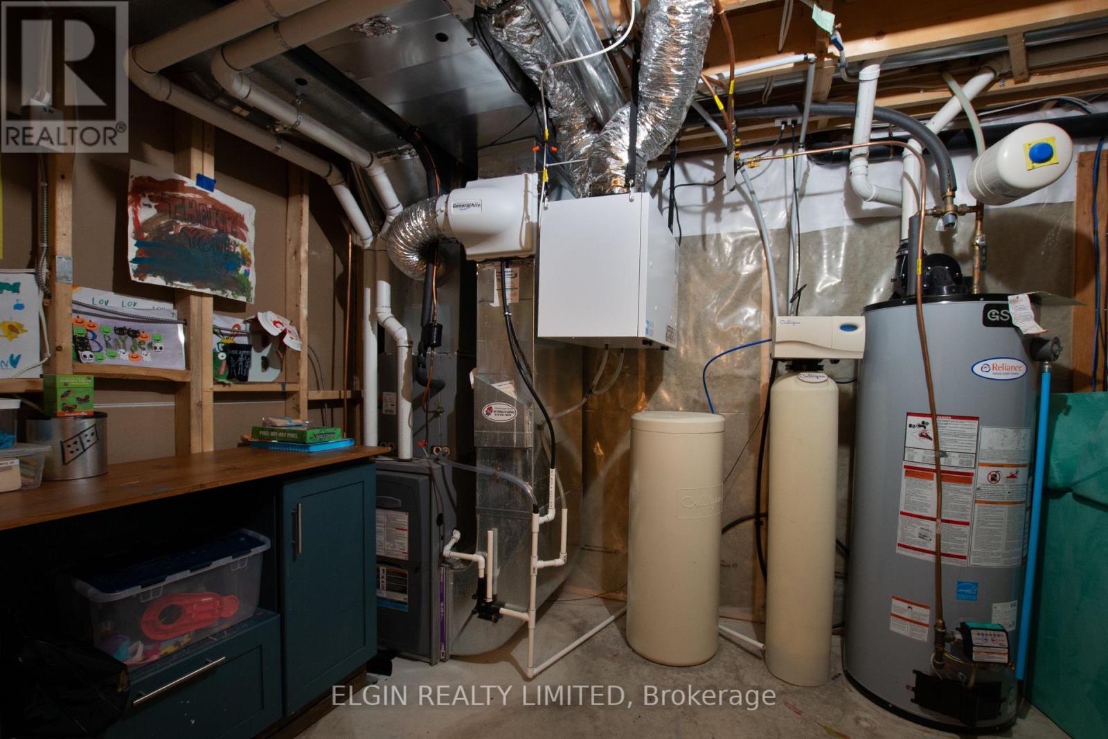 184 Emery Street, Central Elgin, ON - Indoor Photo Showing Basement