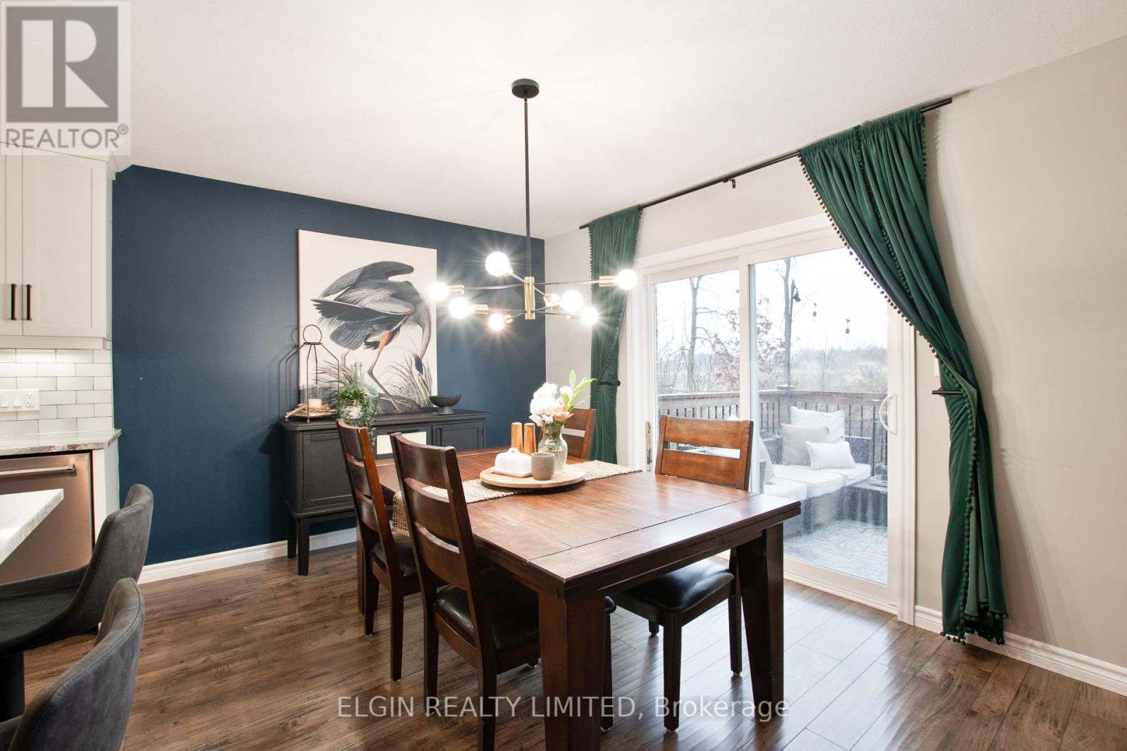 184 Emery Street, Central Elgin, ON - Indoor Photo Showing Dining Room