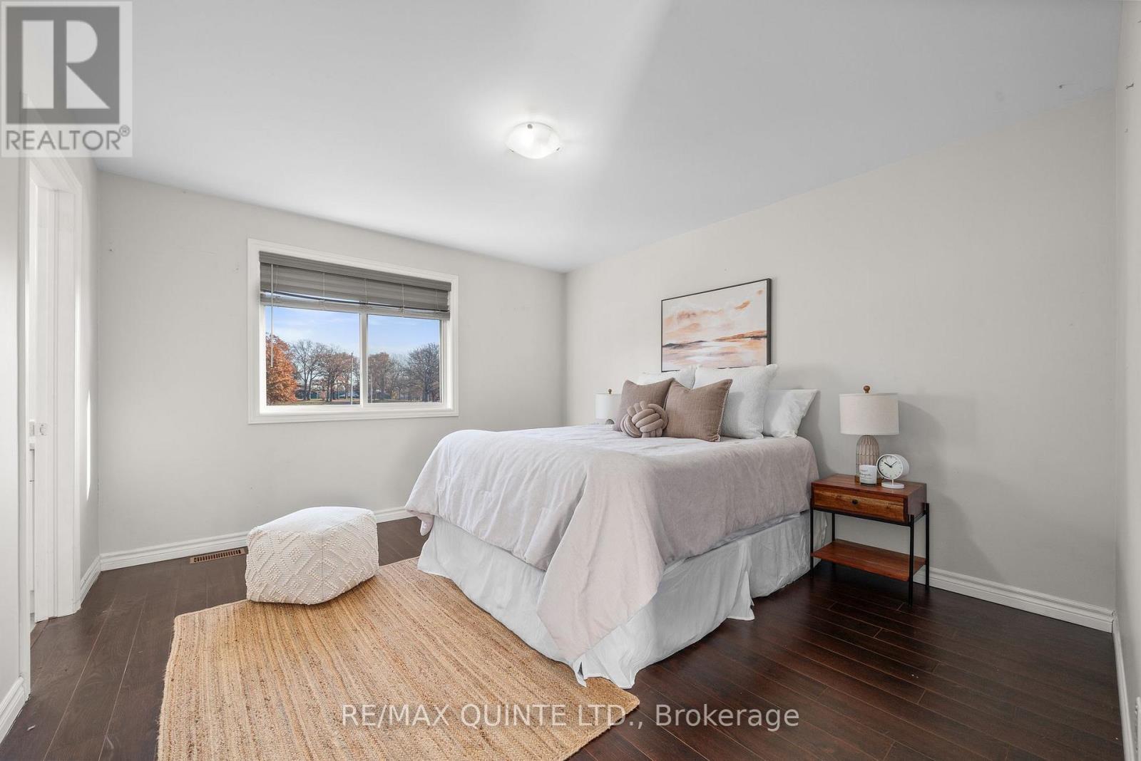 121 Kanvers Way, Greater Napanee (Greater Napanee), ON - Indoor Photo Showing Bedroom