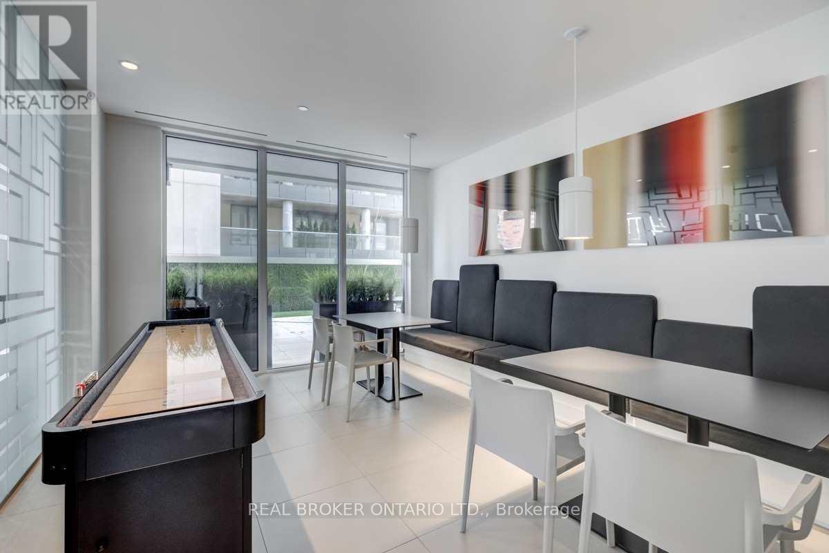 1607 - 68 Shuter Street, Toronto, ON - Indoor Photo Showing Dining Room