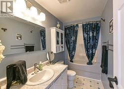 Main 4 piece bathroom -