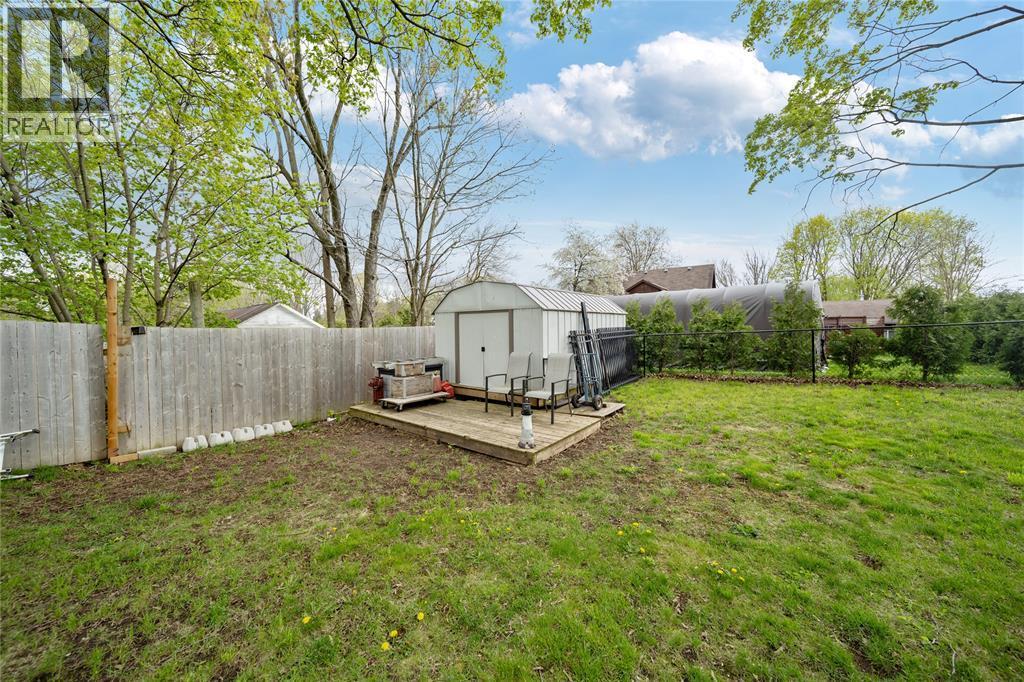 19 Broadway Street, Lambton Shores, ON - Outdoor