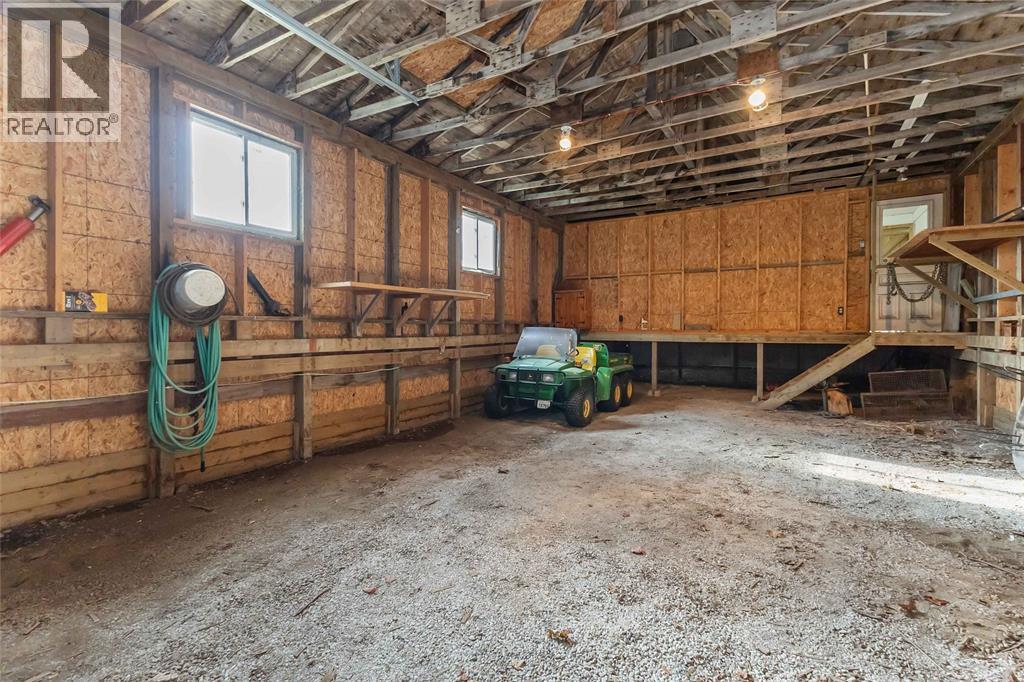 7884 Birnam Line, Warwick-Watford, ON - Indoor