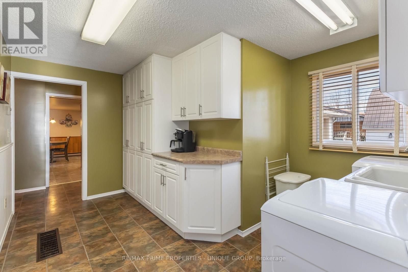 7884 Birnam Line, Warwick, ON - Indoor