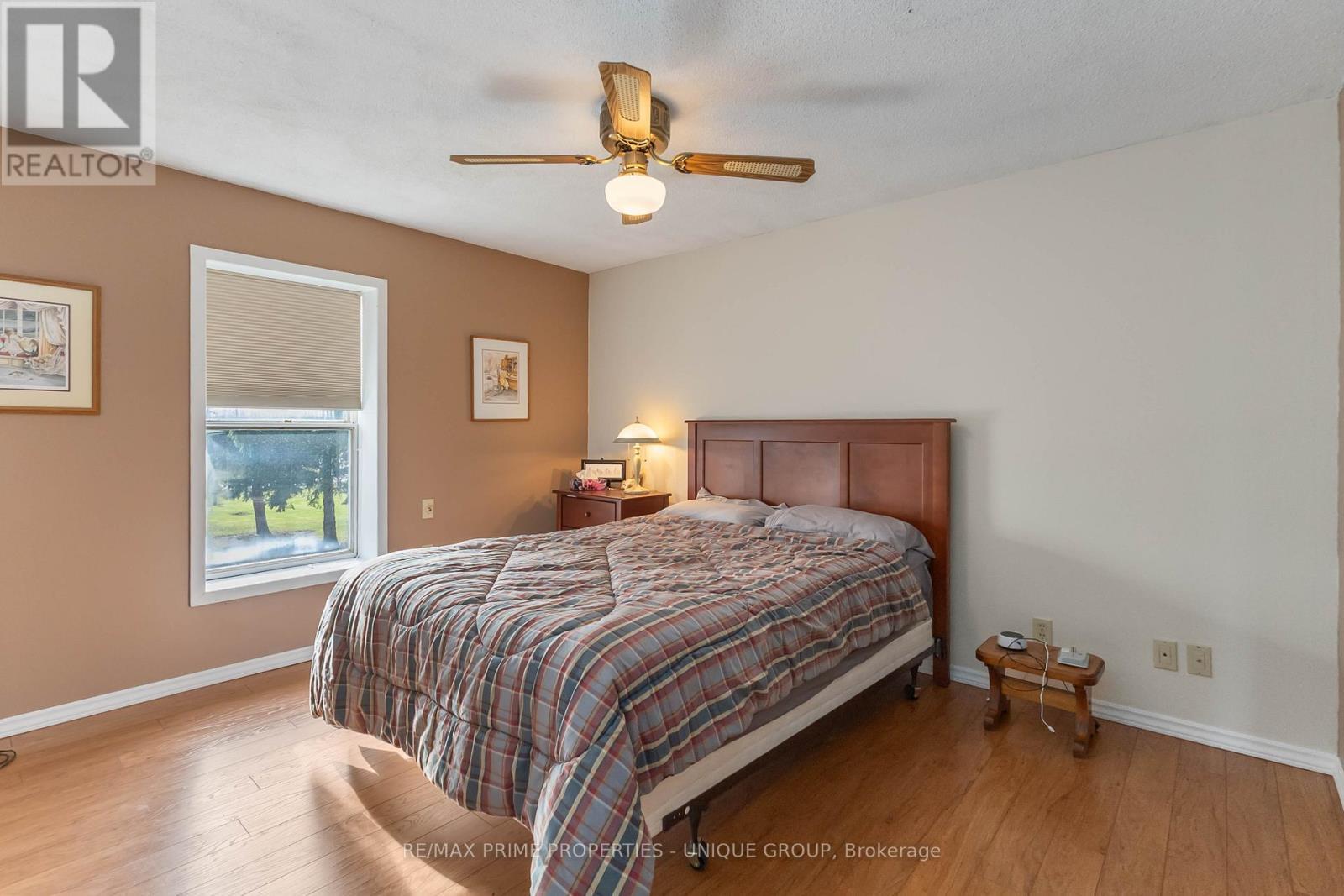 7884 Birnam Line, Warwick, ON - Indoor Photo Showing Bedroom