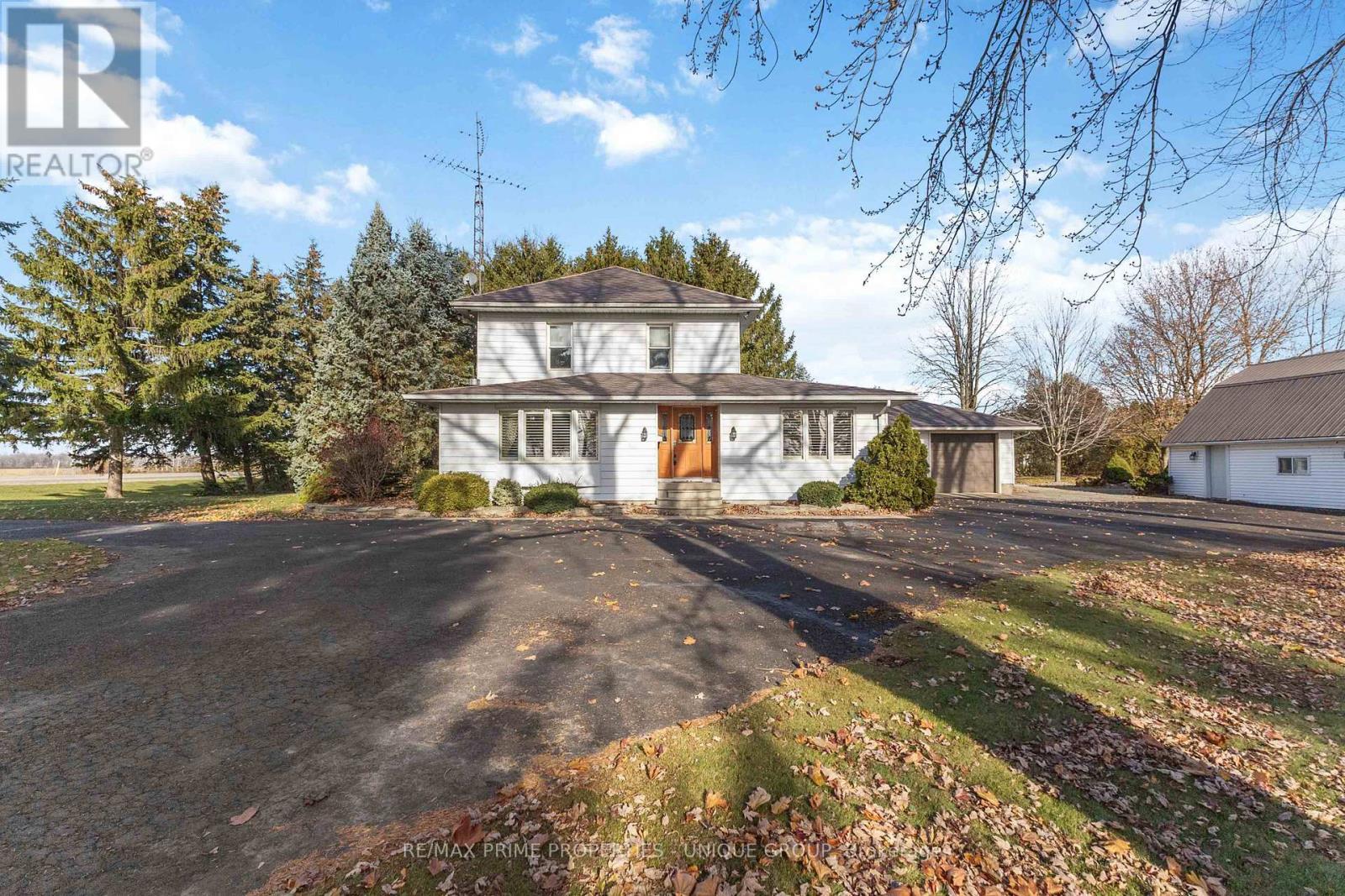 7884 Birnam Line, Warwick, ON - Outdoor