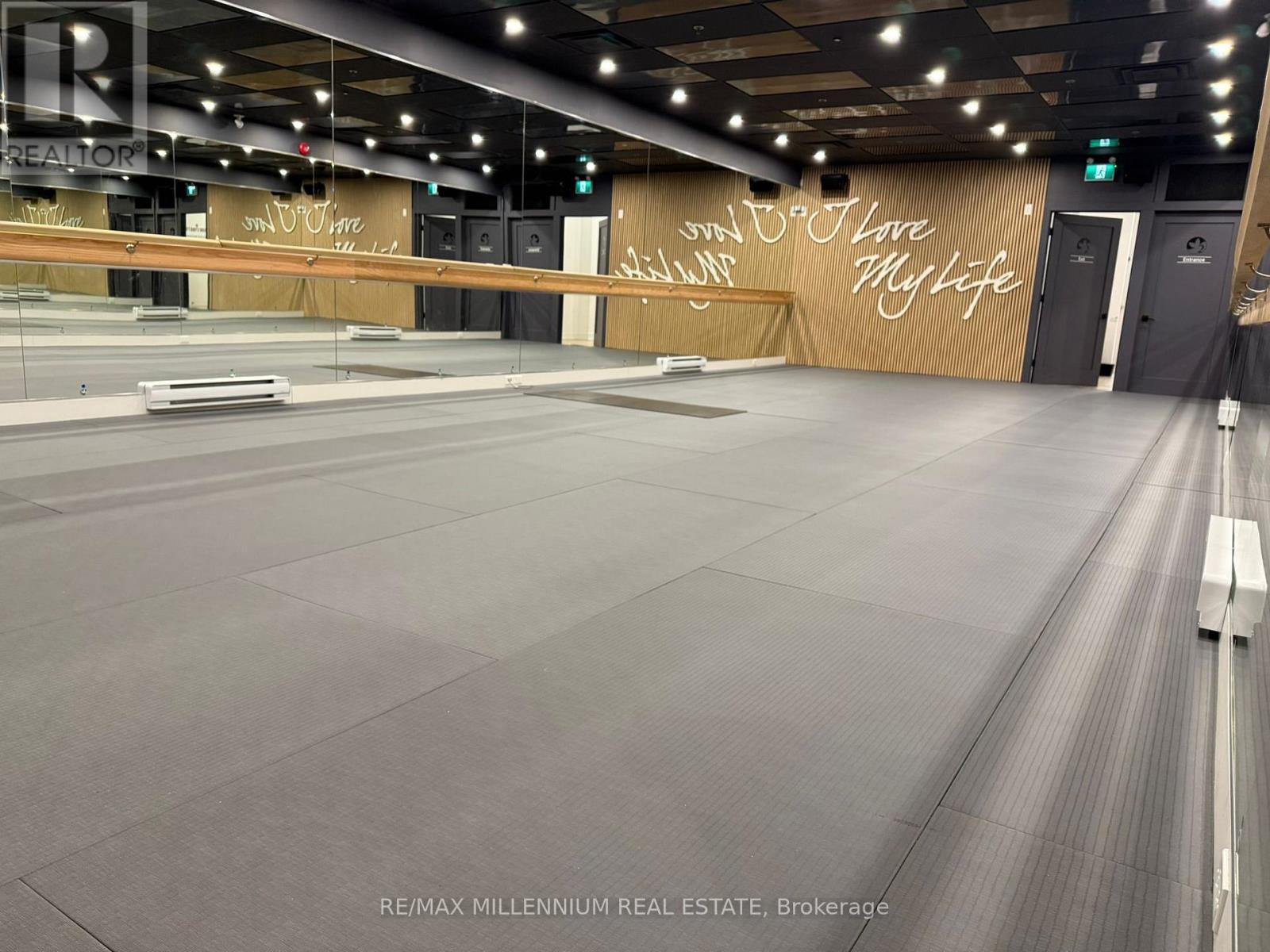 4 - 410 Adelaide Street, Toronto, ON