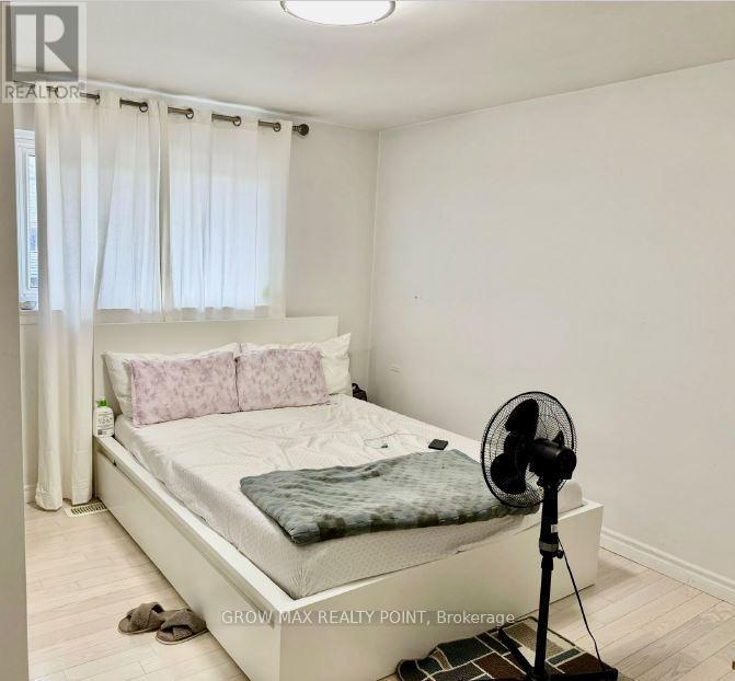 Upper - 14 Bluefin Crescent, Toronto, ON - Indoor Photo Showing Bedroom