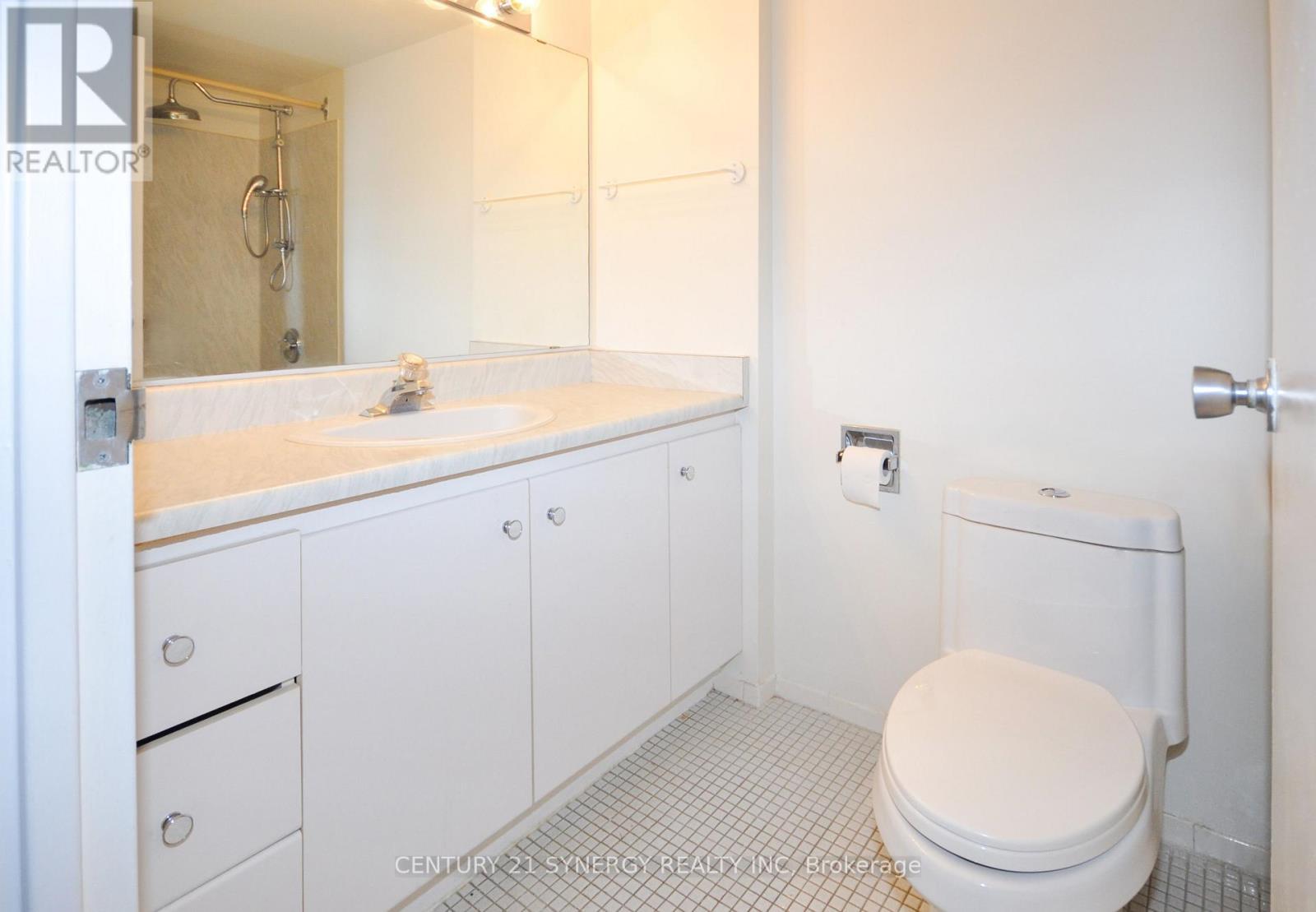 Main 4-pc Bathroom - 631 - 515 St Laurent Boulevard, Ottawa, ON - Indoor Photo Showing Bathroom