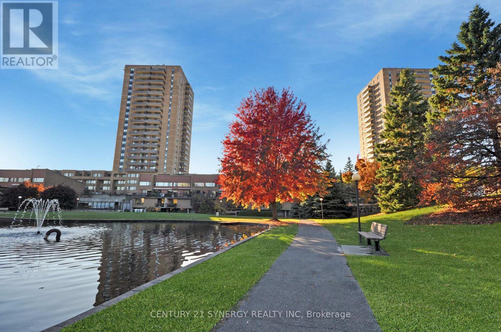 Common Grounds - 631 - 515 St Laurent Boulevard, Ottawa, ON - Outdoor