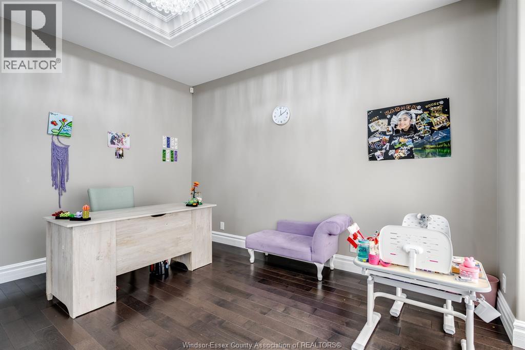 31 Heathview Trail, Leamington, ON - Indoor Photo Showing Other Room