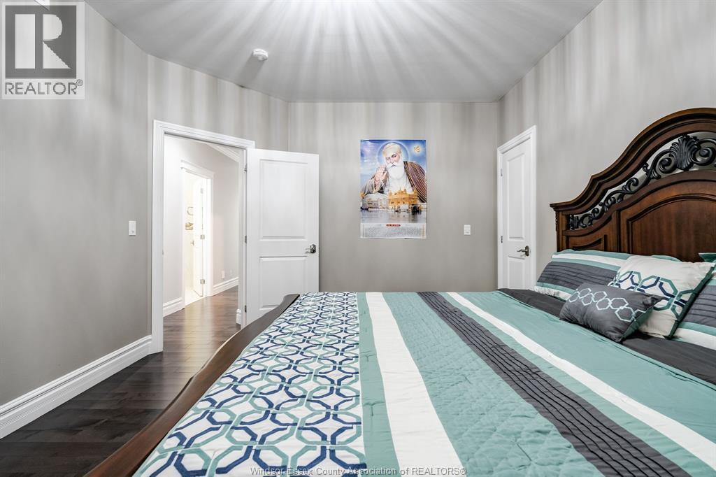 31 Heathview Trail, Leamington, ON - Indoor Photo Showing Bedroom